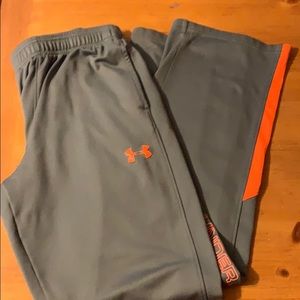 UA boys joggers/sweats YLG
